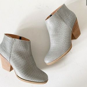Rachel Comey Mars Booties in Grey Croc Size 8.5